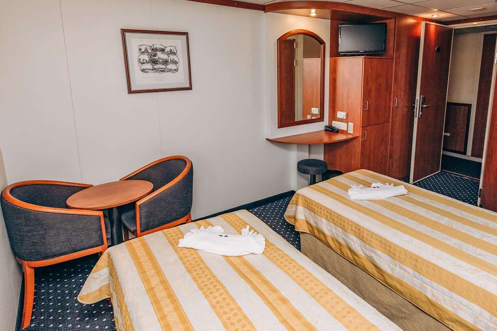 круиз теплоход тихий дон казань. теплоход тихий. теплоход тихий дон. теплоход тихий дон навигация 2023. теплоход тихий дон каюты.